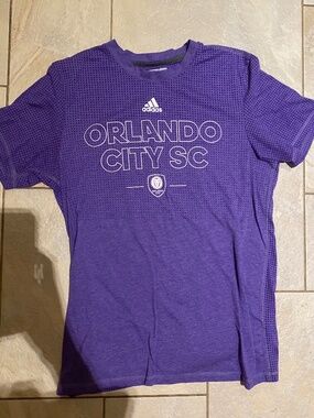 Adidas aeroknit Orlando city fc men’s medium t shirt